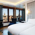 Hilton Stockholm Slussen Hotel